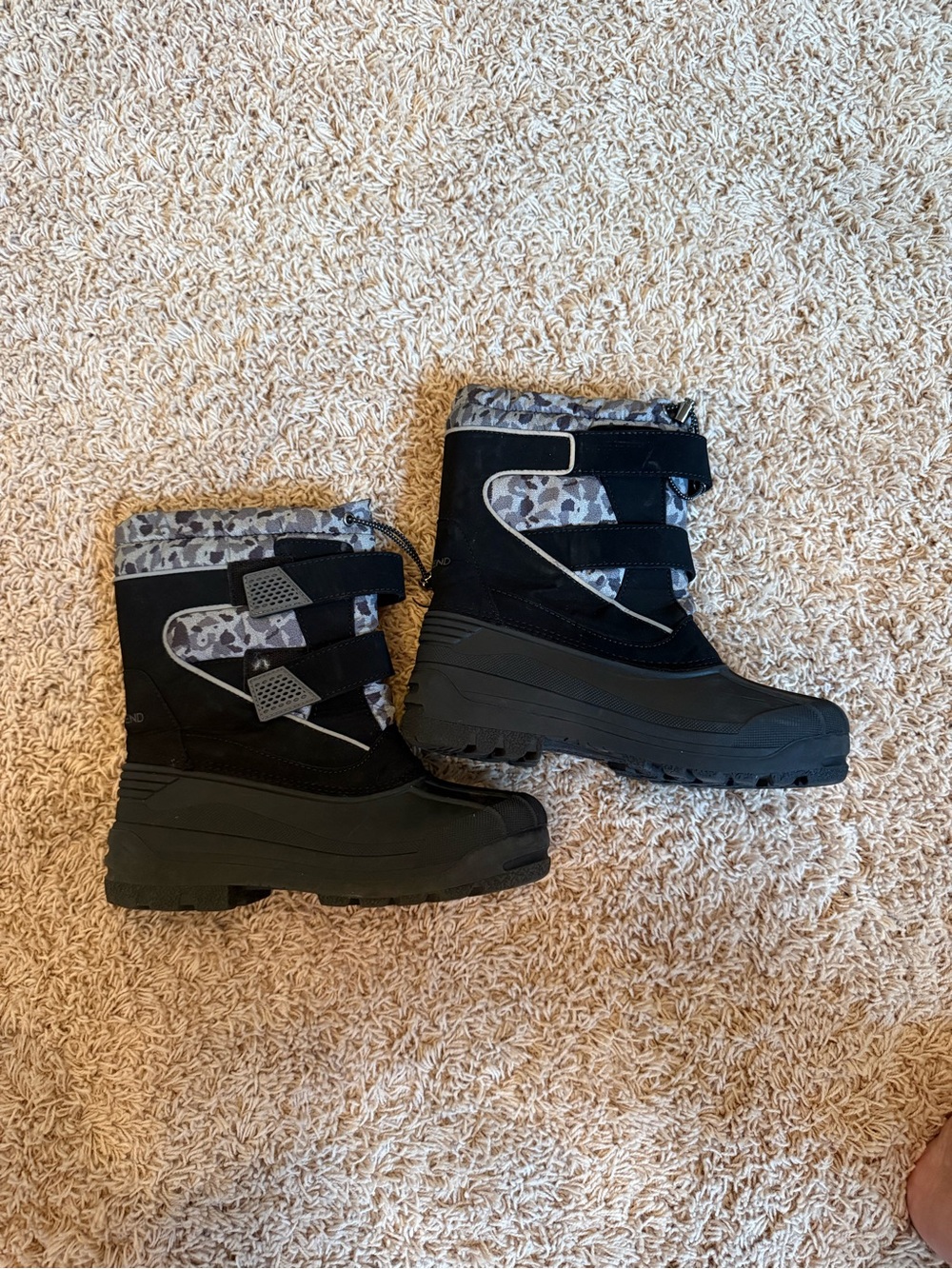 Lands' End Black Kids Snow Boots with Gray Camo Trim